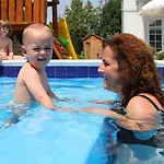 - Neitzer Villa Siofok